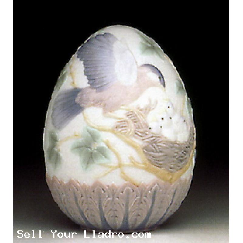 #6083 Lladro Egg