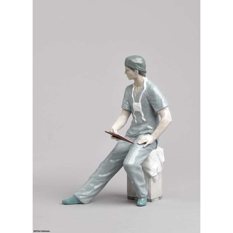 Lladro Surgeon Figurine 01008657