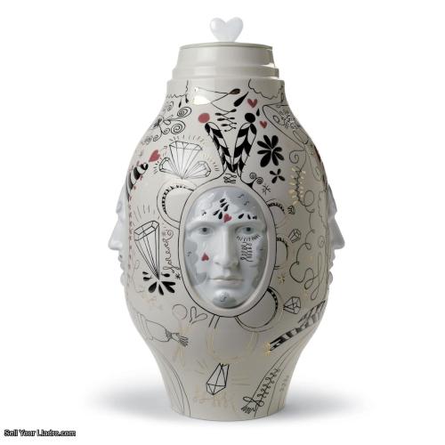 Medium Conversation Vase. Limited Edition 01007596