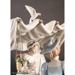 Lladro Flowers market Sculpture. Limited edition 01002023