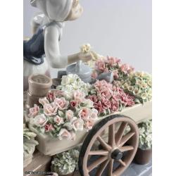 Flowers of The Season Woman Sculpture 01001454