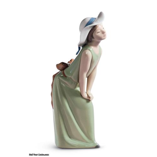Lladro Curious Girl with Straw Hat Figurine 01005009