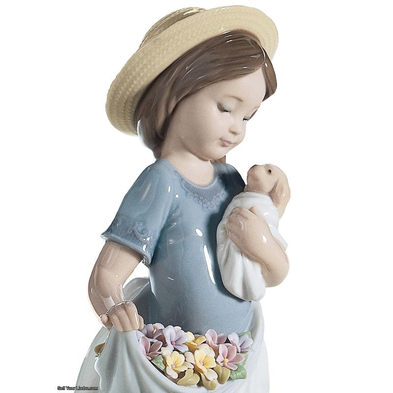 Lladro A Romp in The Garden Girl Figurine Type 626 01006907