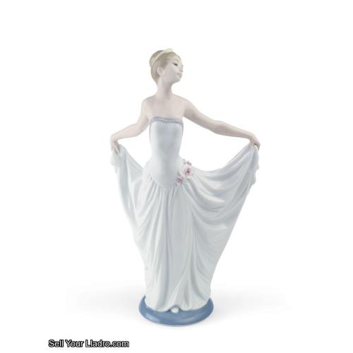 Lladro Dancer Ballet Woman Figurine 01007189