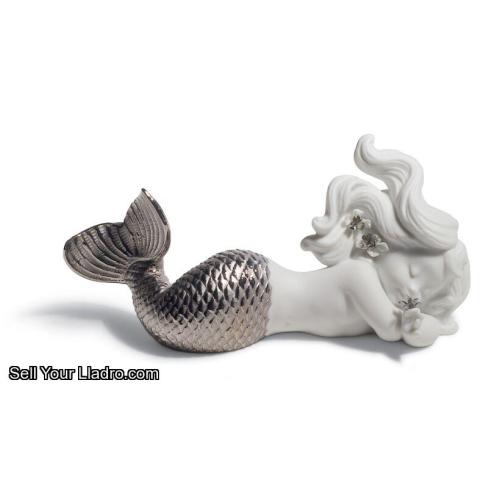 Lladro Day Dreaming at Sea Mermaid Figurine Silver Lustre 01008546