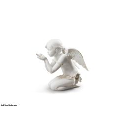 A Fantasy Breath Angel Figurine 01009223
