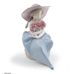 Lladro Fragrant Bouquet Girl with Carnations 01007215