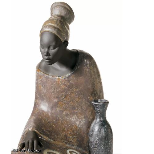 Lladro African Woman Figurine 01012473