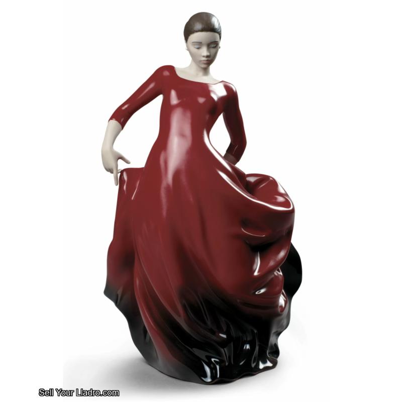 Lladro Buleria Flamenco Dancer Woman Figurine. Red 01009183
