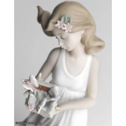 Lladro Butterfly Treasures Woman Figurine 01006777