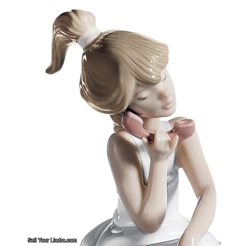 Lladro Chit-Chat Girl Figurine 01005466