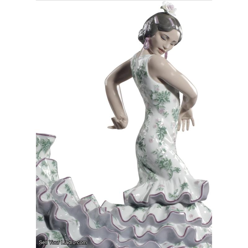 Lladro Flamenco Flair Woman Sculpture. Green and Purple. Limited Edition SKU 01008766