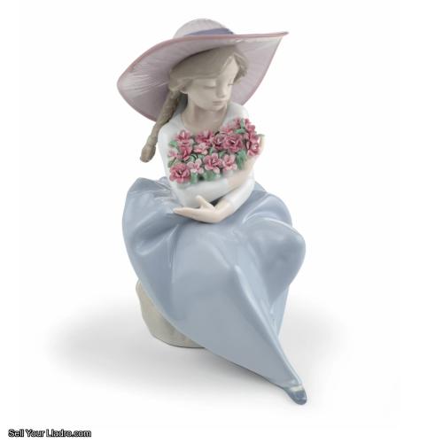 Lladro Fragrant Bouquet Girl with Carnations 01007215