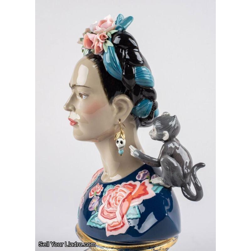 Lladro Frida Kahlo Figurine. Blue. Limited Edition 01002026