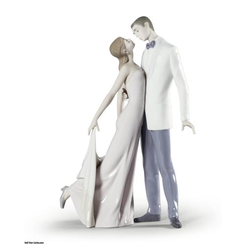 Lladro Happy Anniversary Couple Figurine 01006475