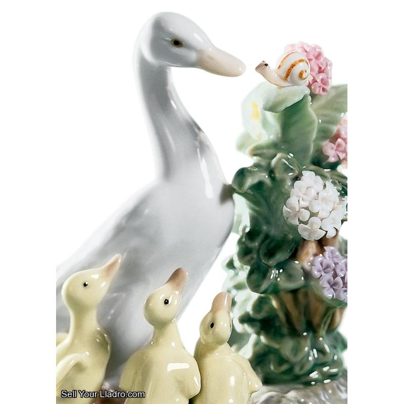 Lladro How Do You Do Duck Figurine 01001439