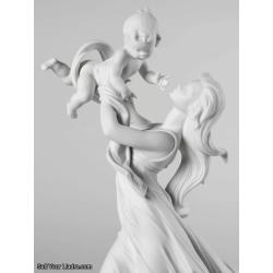 Lladro My Little Sweetie Mother Figurine Matte White 01009430