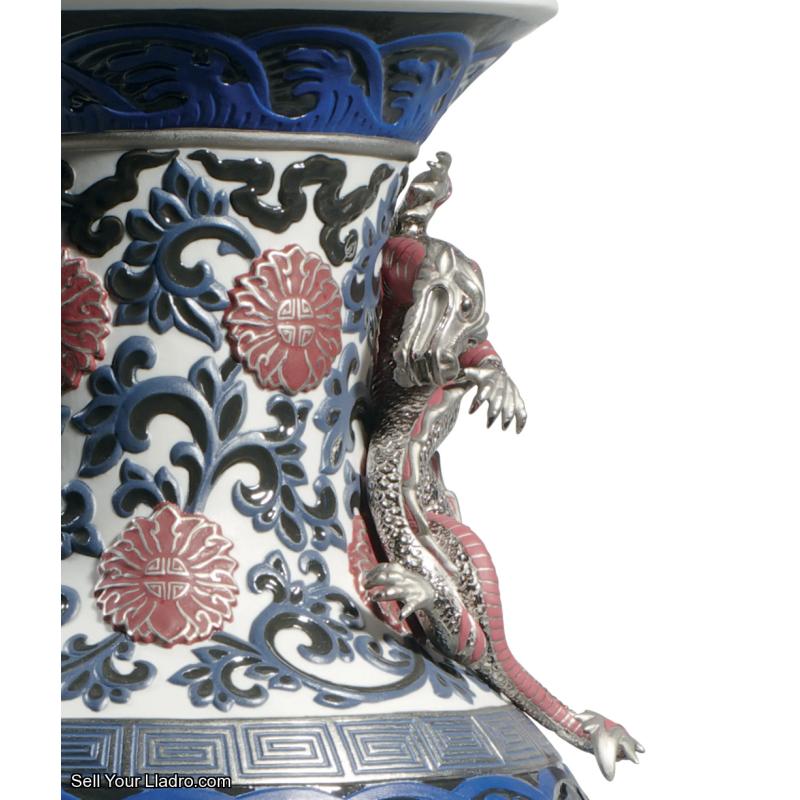 Lladro Oriental Vase Sculpture Red Limited Edition 01001954