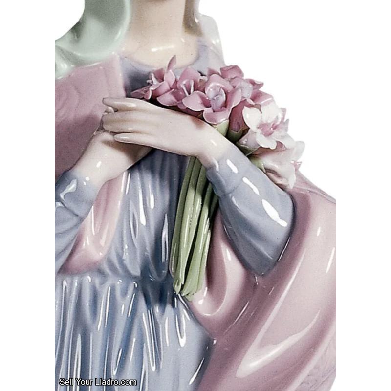 Lladro Our Lady with Flowers Figurine 01005171