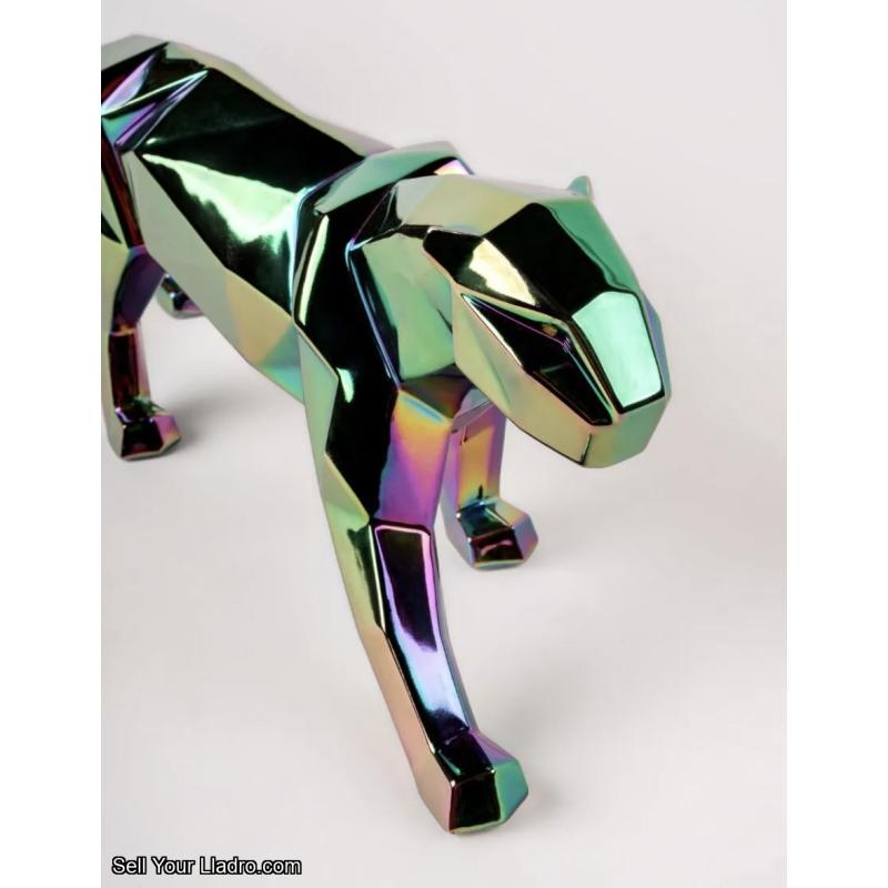 Panther Sculpture. Iridescent (Online Exclusive) 01009691