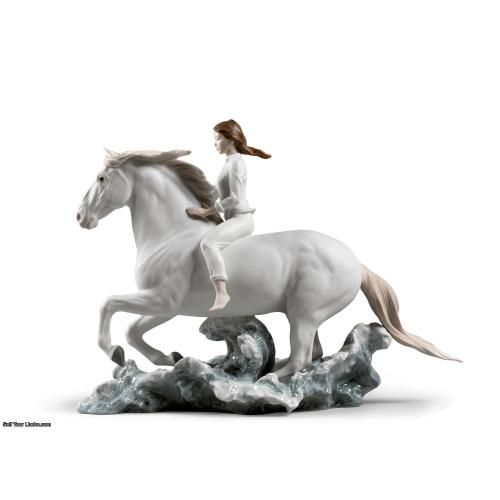 Lladro Riding her horse on the seashore Horse & Woman 01009371