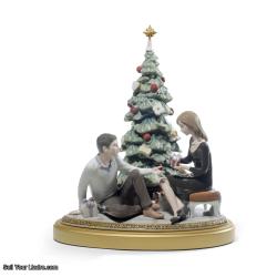 Lladro A Romantic Christmas Couple Figurine. Limited Edition 01008665
