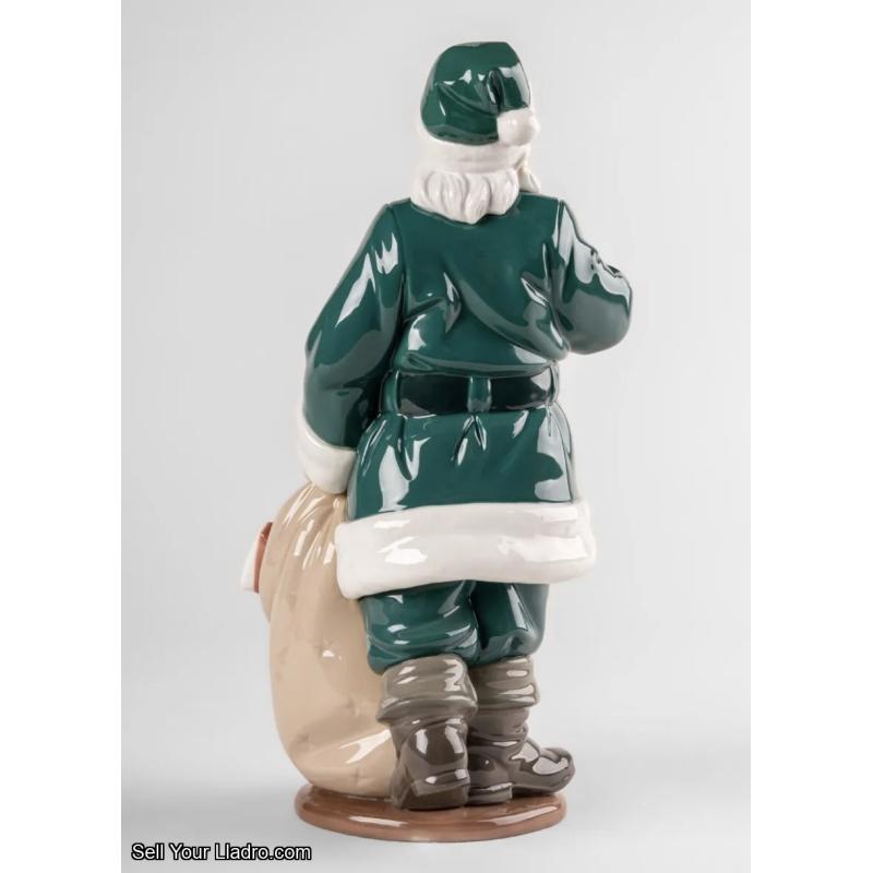 Lladro Santa is here Sculpture. Green 01009687