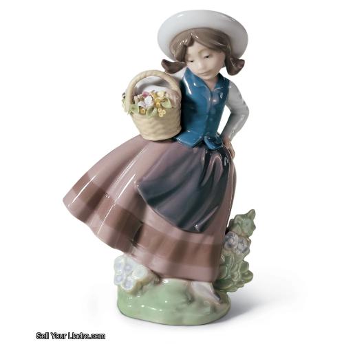 Lladro Sweet Scent Girl Figurine 01005221