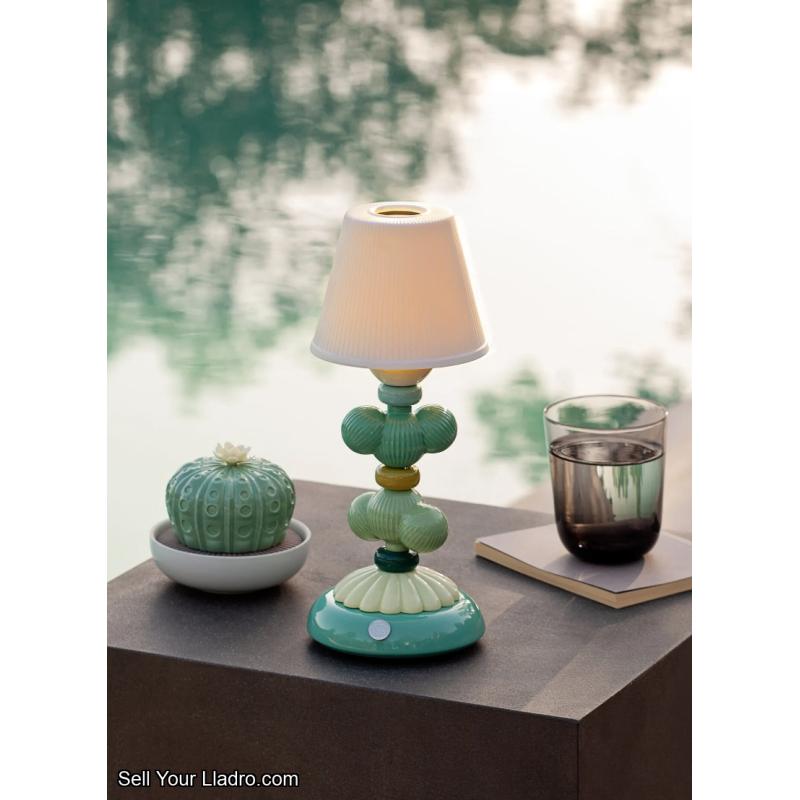 Lladro Cactus Firefly Table Lamp. Green 01023766