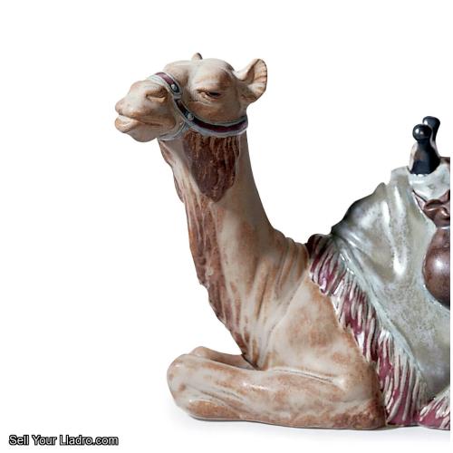 Camel Figurine Matte 01012456