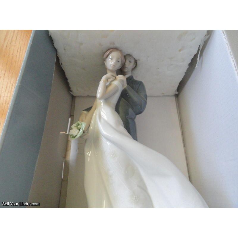Everlasting Love Couple Figurine Lladro 01008274