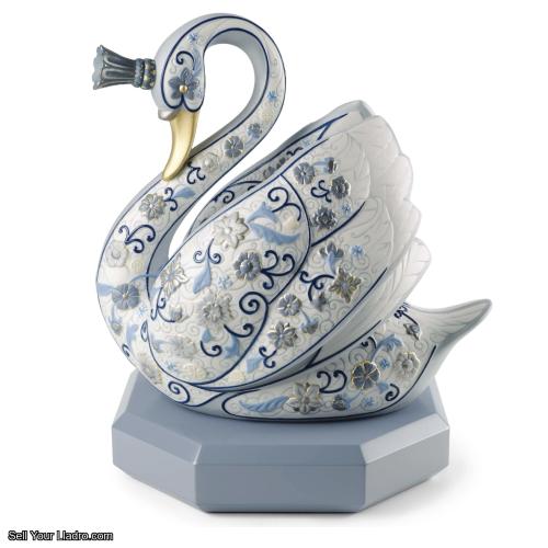 Lladro The swan princess (enamels) 01001942