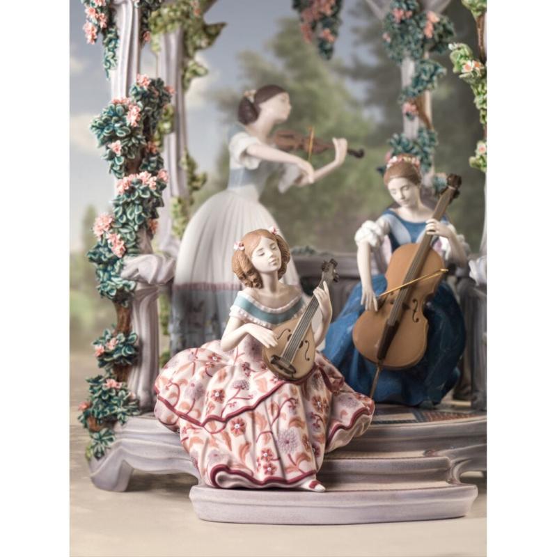 Summertime Symphony Women Sculpture. Limited Edition 01001974