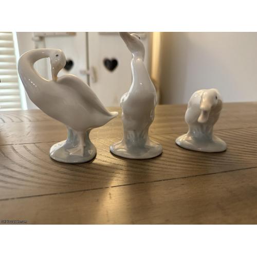 Lladro figurines #4551 #4552 #4553 Collection of Geese retired no box